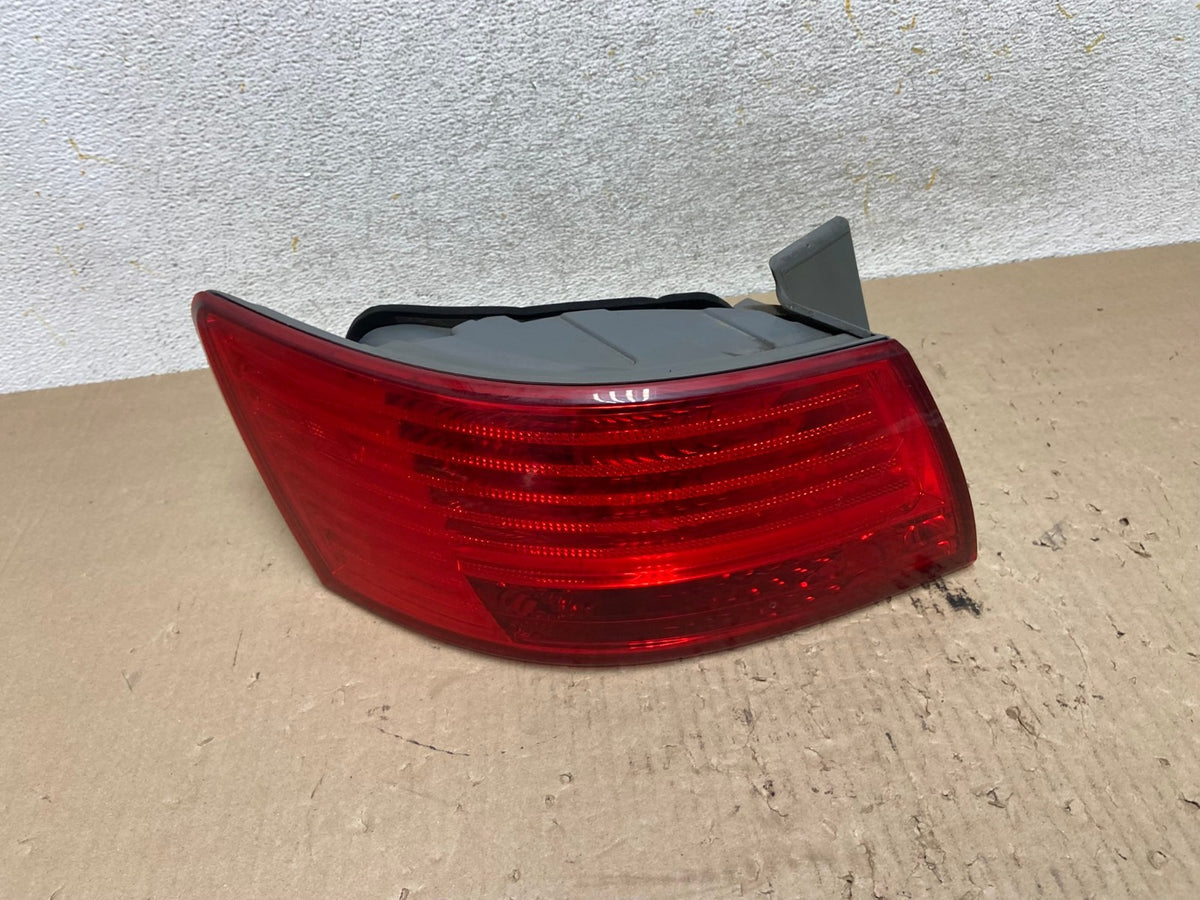 2009 to 2010 Hyundai Sonata Left Driver Lh Side Tail Light AI2413 LK0