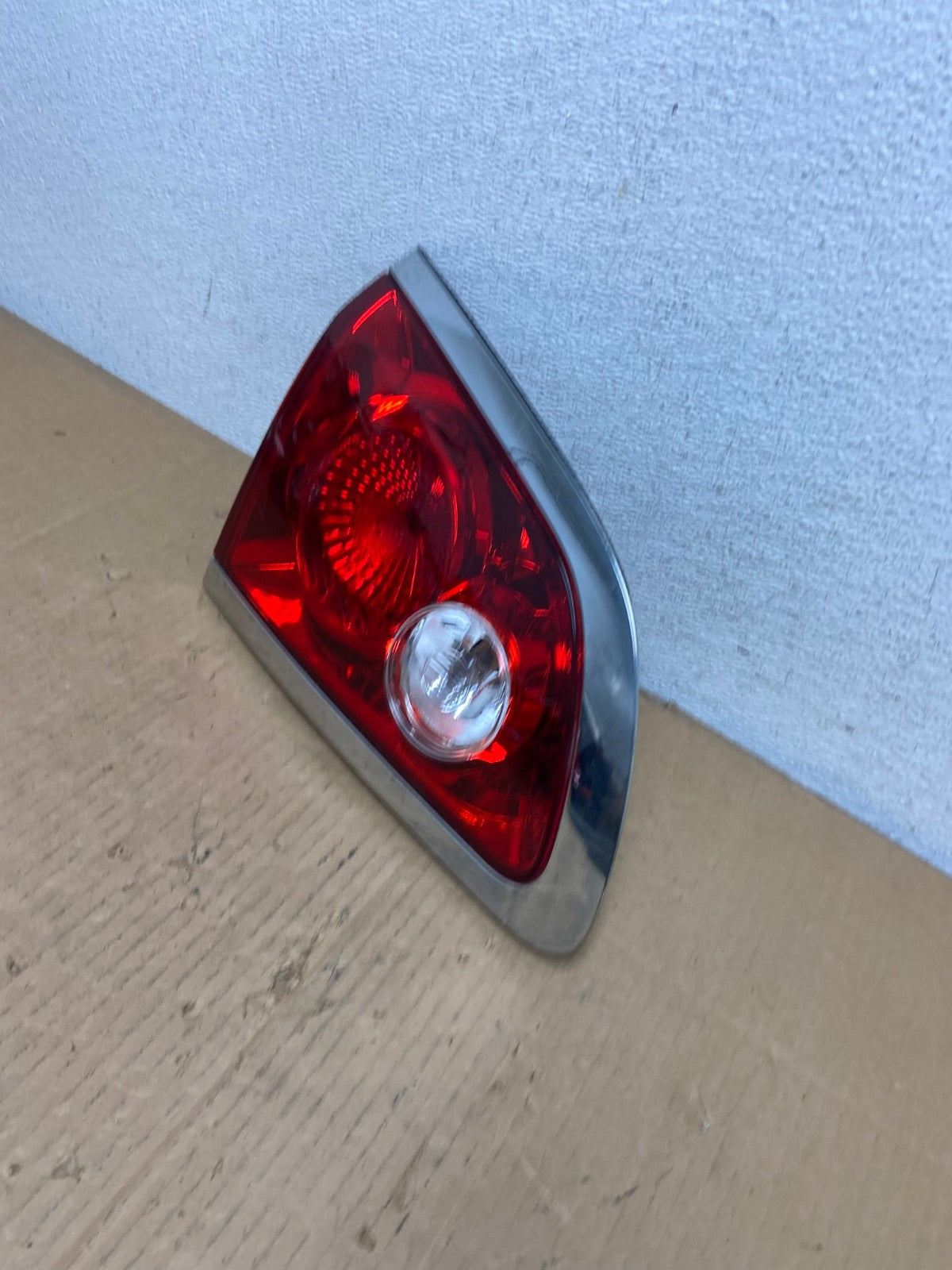 2008 - 2012 Buick Enclave Left Driver Lh Inner Tail Light AD0914 LK1