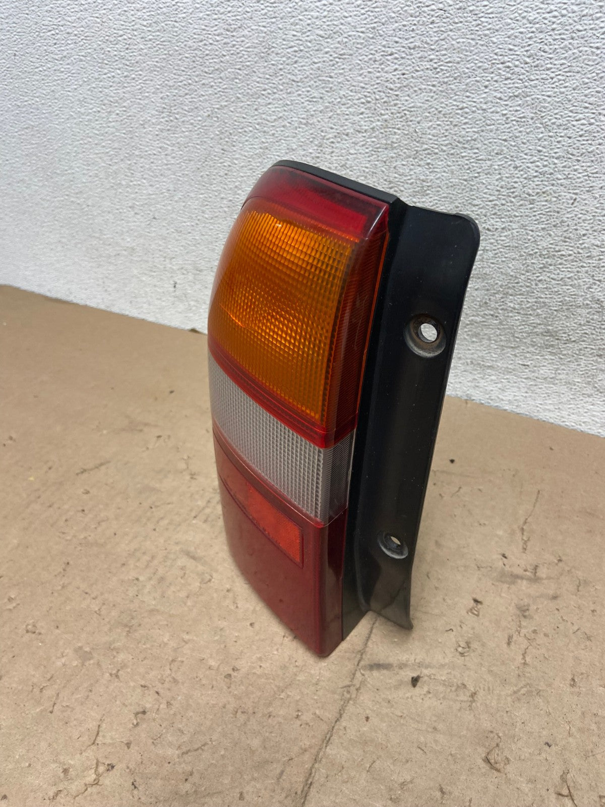 1999 to 2003 Suzuki XL-7 Vitara Left Driver LH Side Tail Light AG5668 LK1