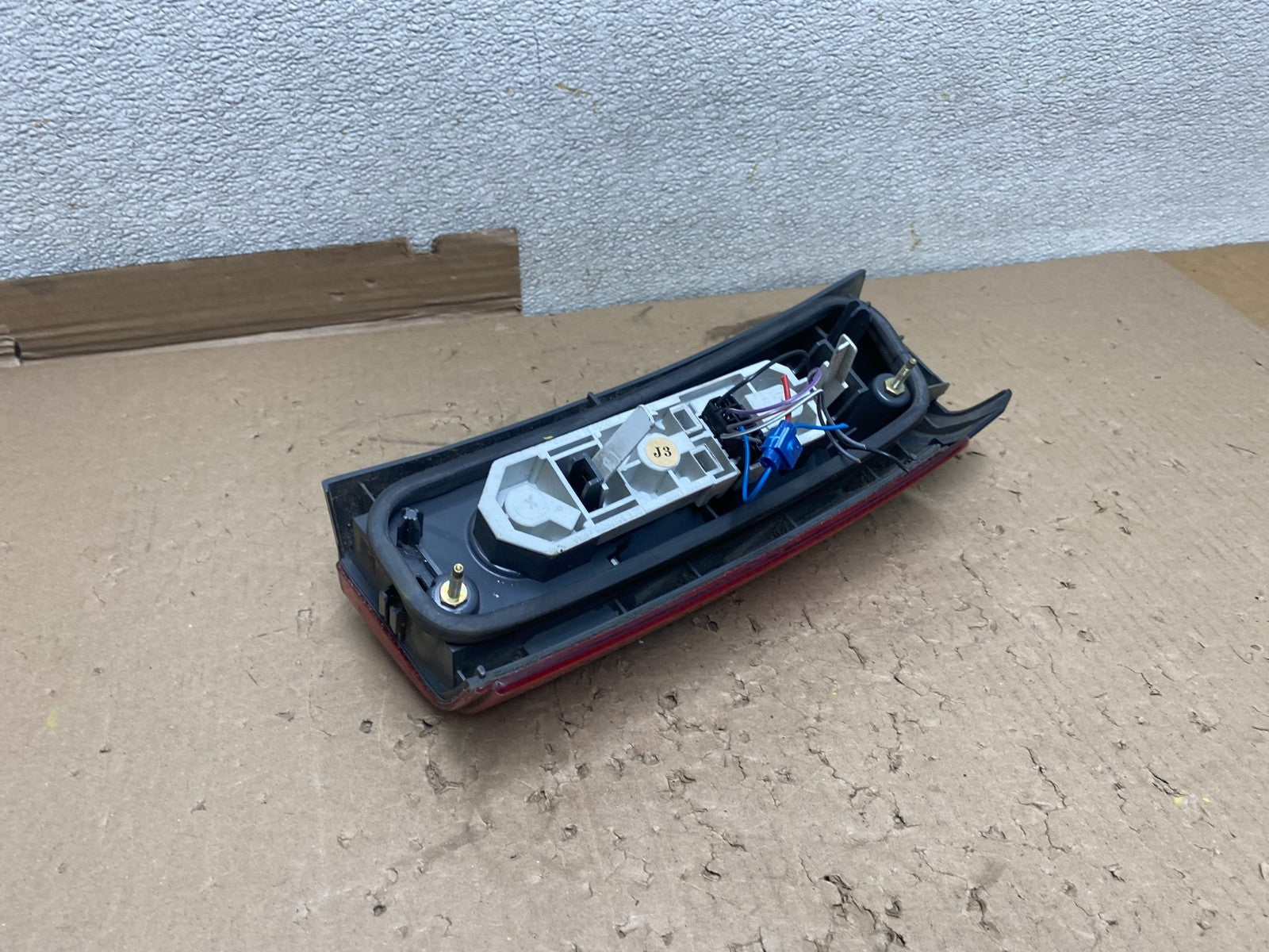1998 1999 2000 Volvo XC70 V70 Right Passenger RH Lower Tail Light U2332 DW5