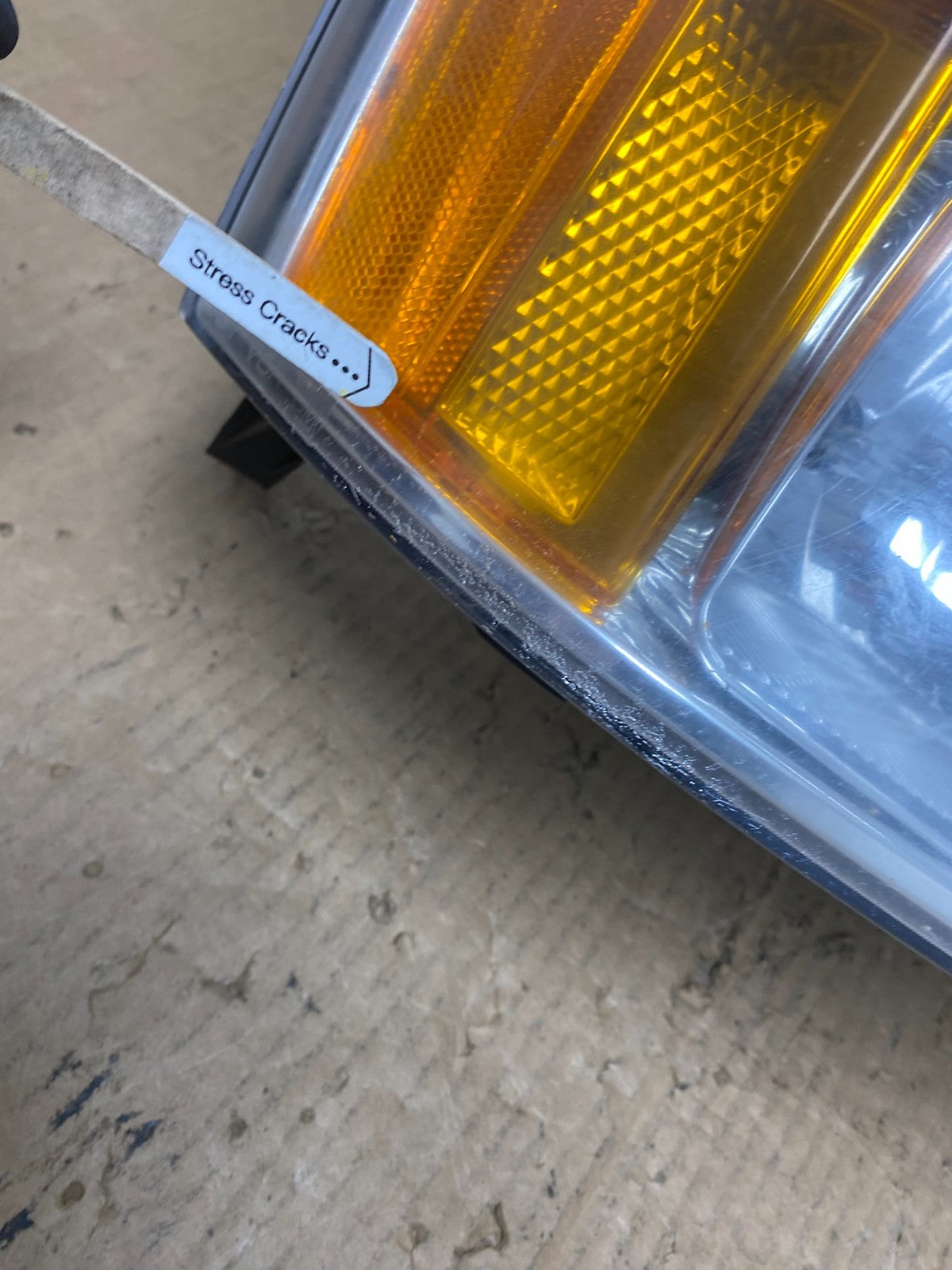 2007 - 2014 GMC Sierra Right Passenger RH Halogen Headlight AD1152 DW4