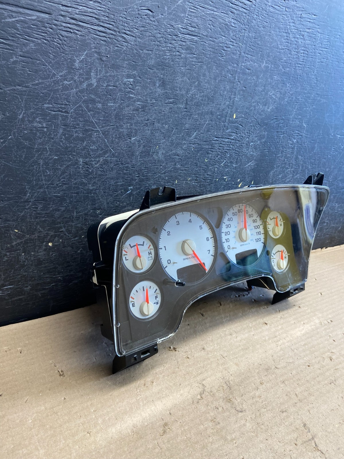2004 2005 Dodge Ram 1500 Instrument Speedometer Gauge Cluster AH5272 DG1