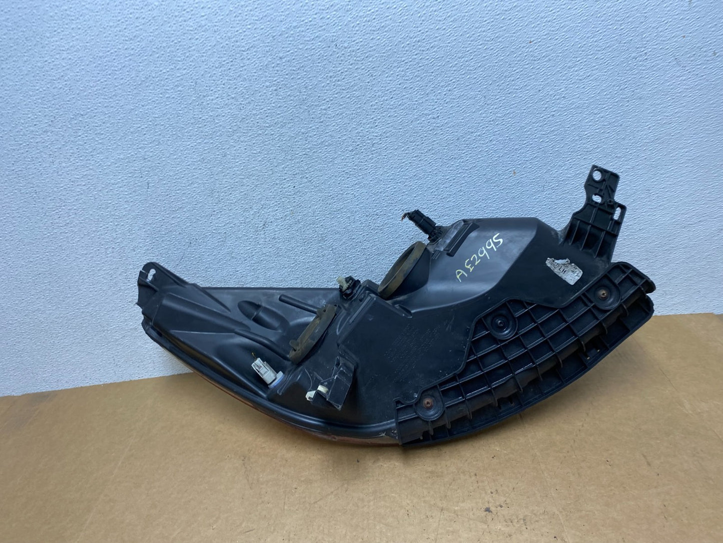 2013 - 2016 Ford Escape Headlight Left Driver Lh Side Halogen AE2995 DW8