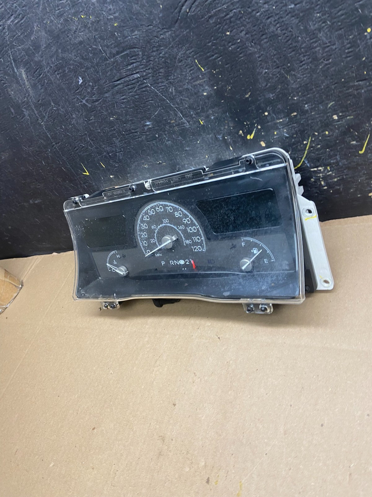 1998 to 2002 Lincoln Town Car Speedometer Gauge Cluster t9133 DG2