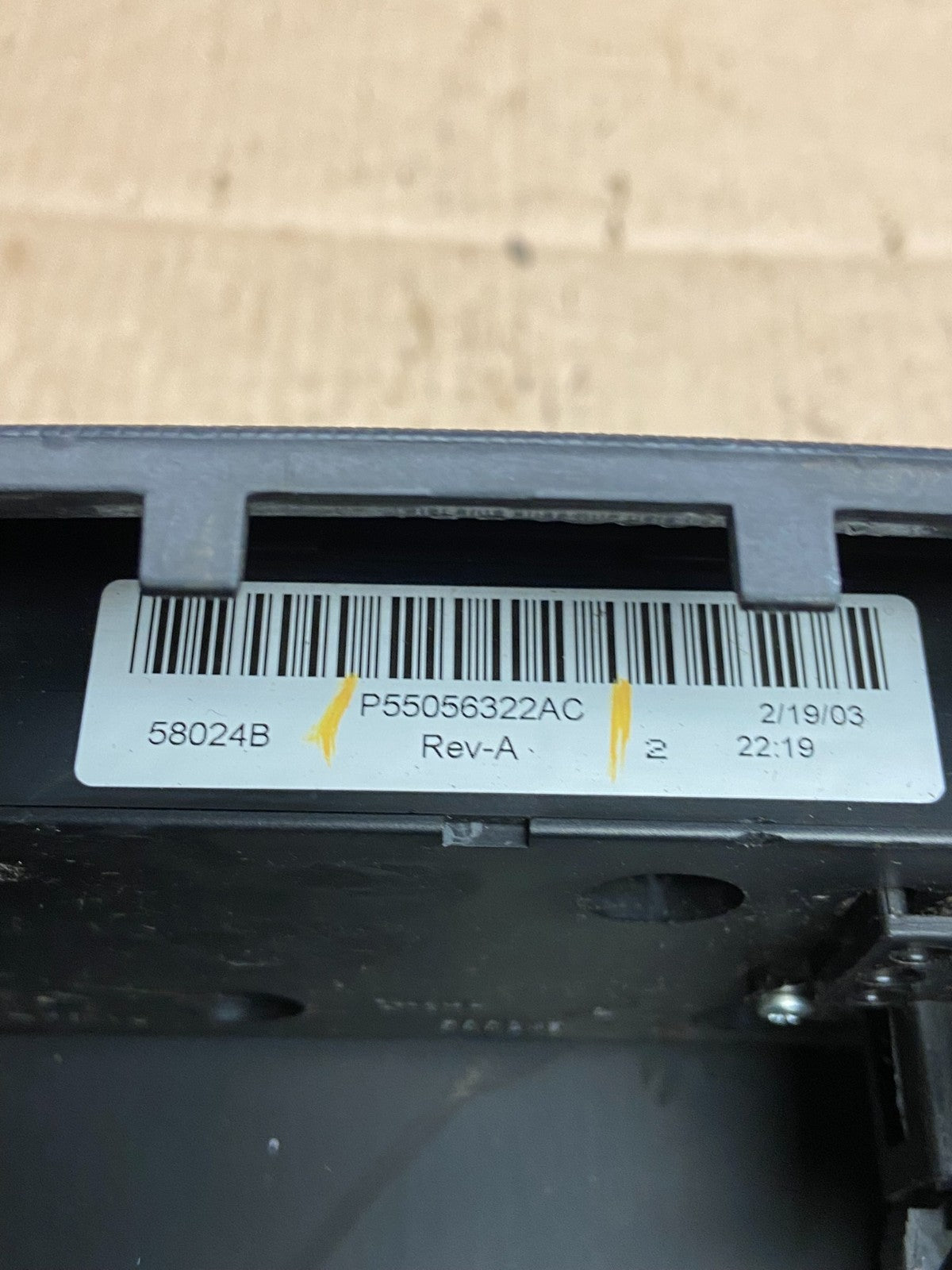 2002 to 2005 Dodge Ram Radio Climate Control Dash Air Vent Bezel Trim Y5564 DG6