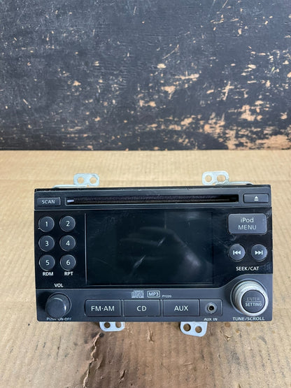 2011 to 2012 Nissan Rogue AM FM Radio CD Player Screen Receiver AA9245 DG0
