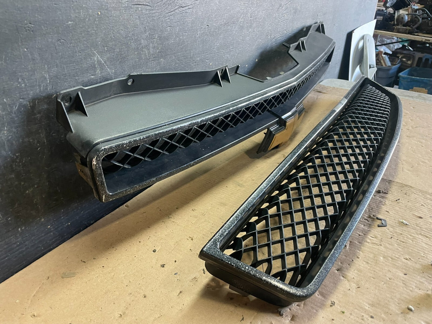2007 to 2014 Chevrolet Avalanche Front Upper Lower Set Grill Grille N5625 PS2