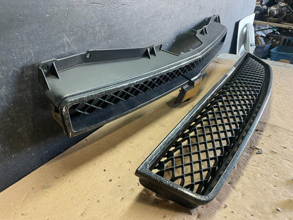 2007 to 2014 Chevrolet Avalanche Front Upper Lower Set Grill Grille N5625 PS2