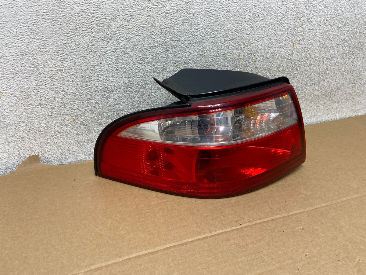 2004 2005 Mercury Sable Left Driver Side Tail Light AH7732 LK1