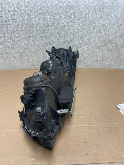 2001 to 2004 Volvo S60 Right Passenger Side Headlight Halogen Oem AA9928 DW6