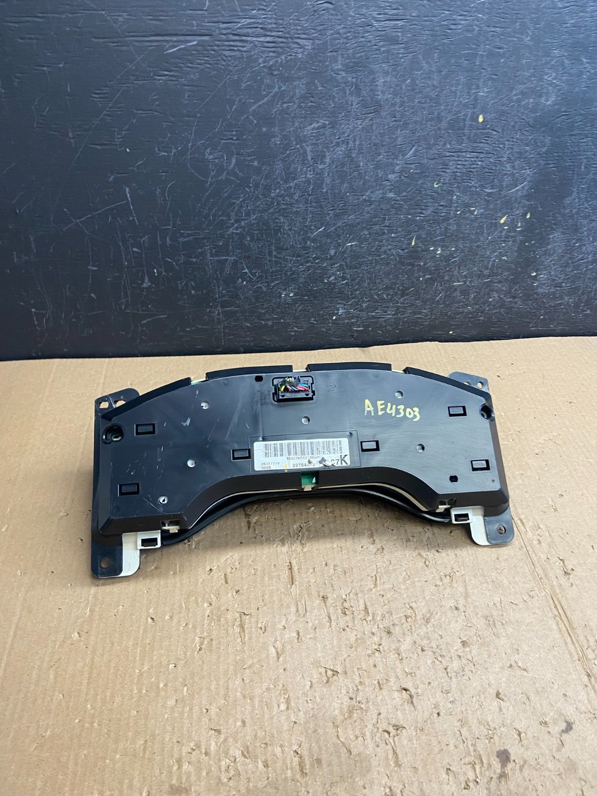 2013 2014 Chevrolet Express 1500 Speedometer Cluster Gauge AE4303 DG5