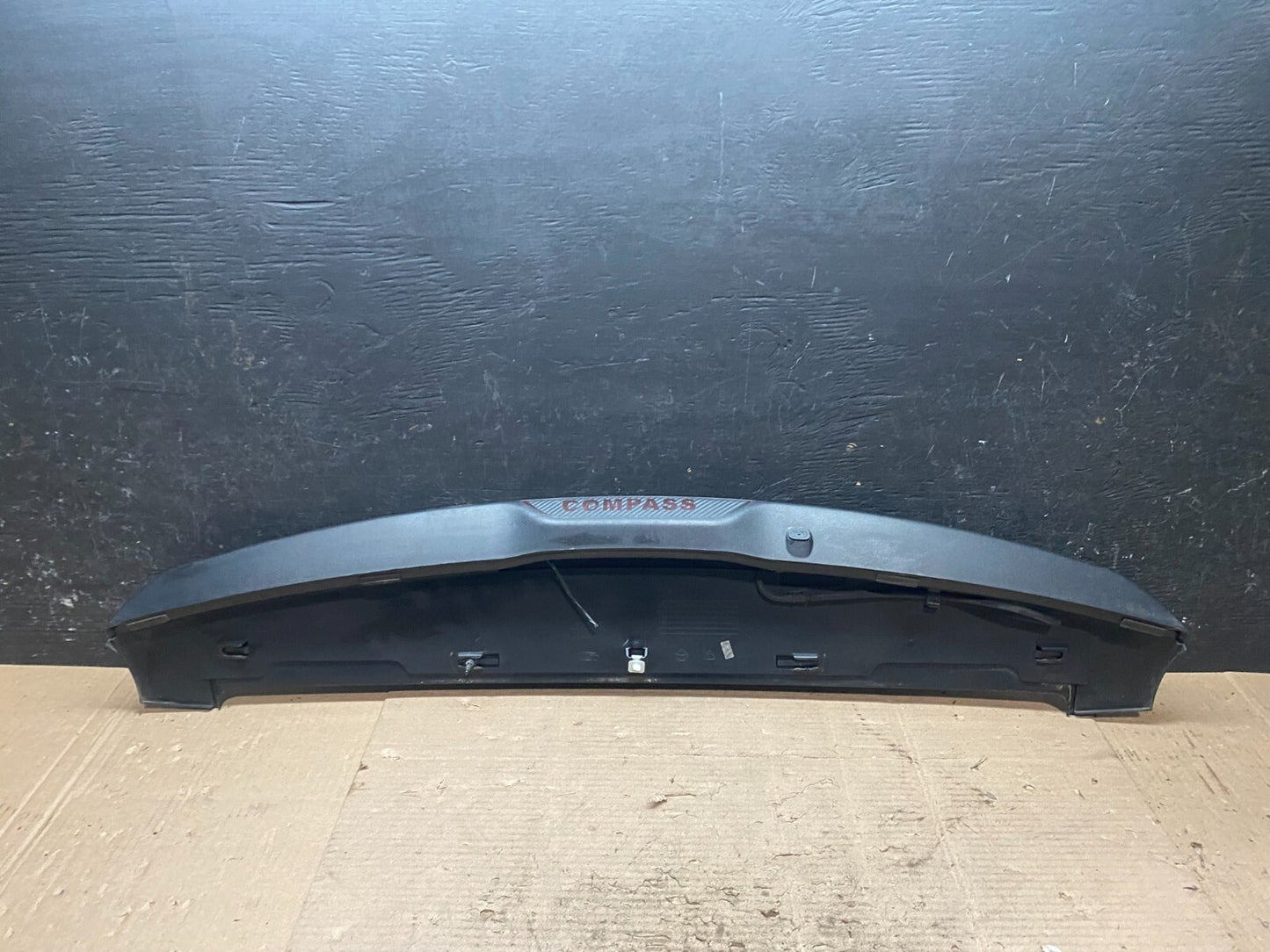 2007 to 2010 Jeep Compass Spoiler 3RD Third Break Light Rear G8399 PS3