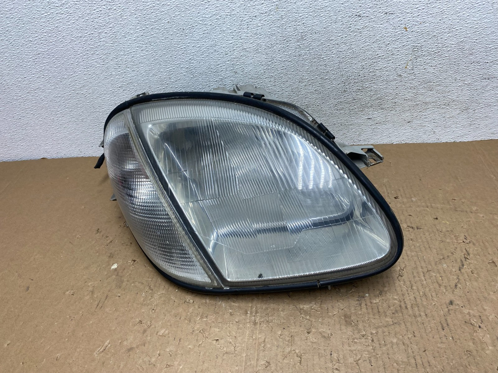 1997-2004 Mercedes R170 SLK230 SLK320 Right Passenger Headlight Halogen AD87680
