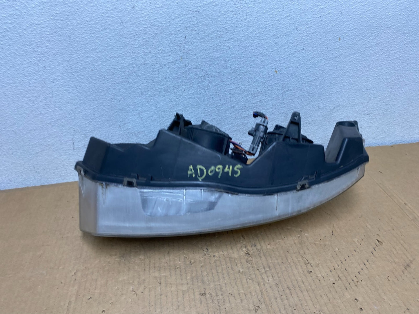 2003 to 2007 Saturn Ion Halogen Headlight Right Passenger RH Side AD0945 DW8