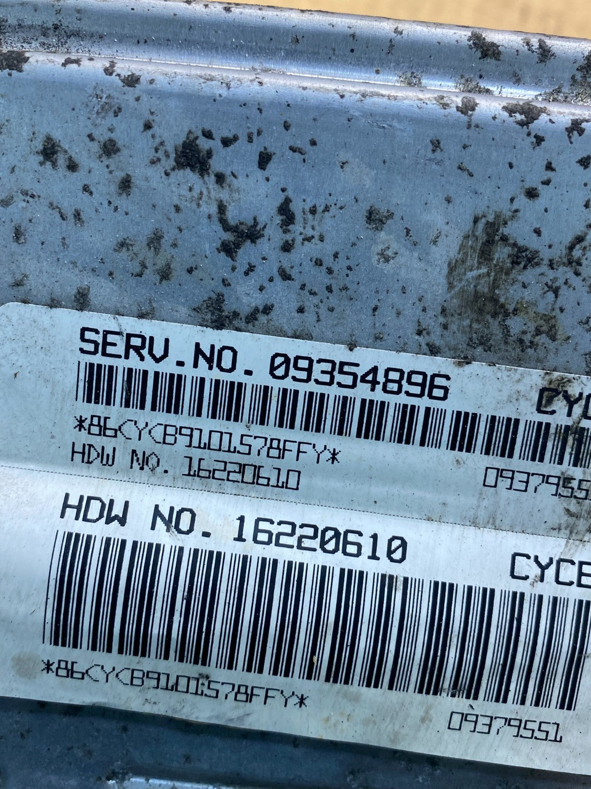 1999 2000 Chevrolet Silverado Engine Control Module ECM ECU 09354896 AH7197 DW2