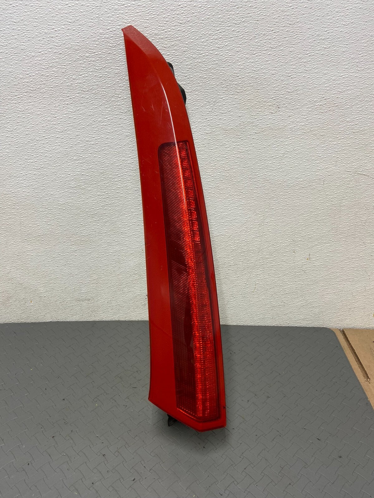 2003 to 2006 Volvo XC90 Left Driver LH Side Upper Tail Light OEM A9757 DG10