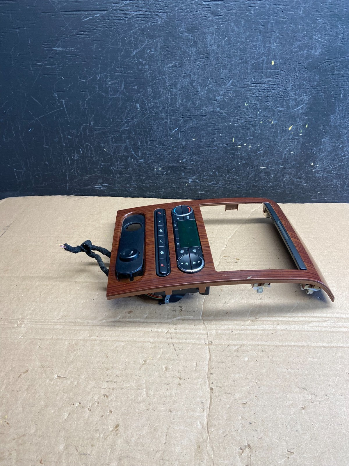 2004 to 2008 Ford F150 Radio Climate Dash Bezel Surround Black af1949 DG2