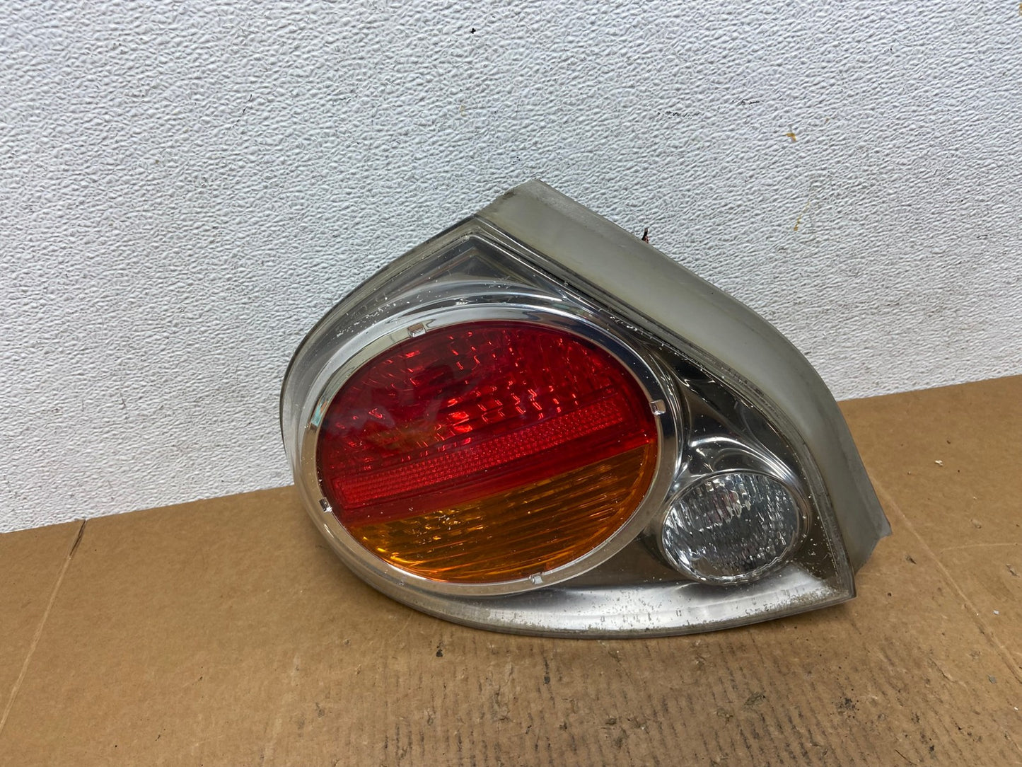 2002 2003 Nissan Maxima Left Driver Lh Side Tail Light AE1150 LK0