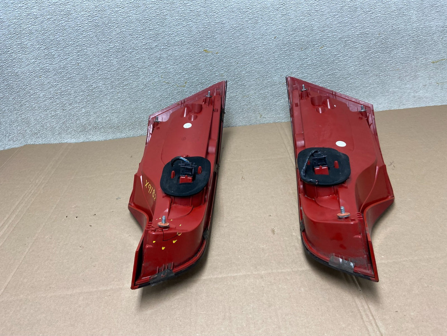 2010 - 2015 Audi Q7 Left+Right Side Tail Lights Oem X9182 DW10