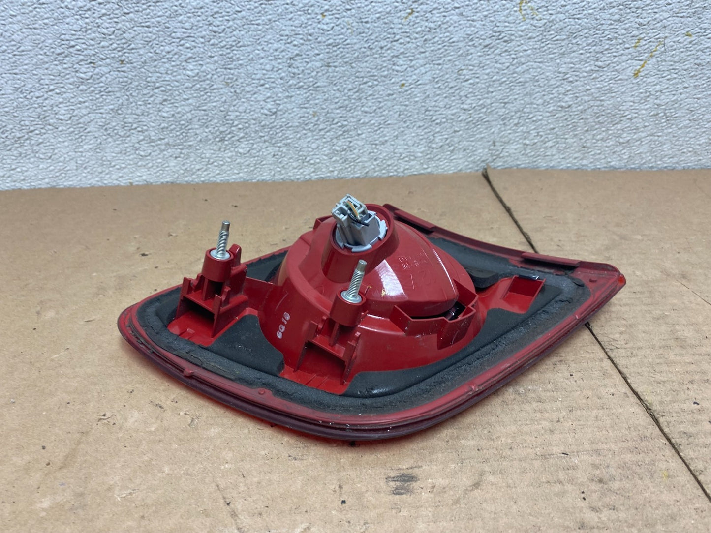 2004 2005 2006 Mazda 3 Sedan Right Passenger Side Tail Light inner OEM P2459 DW6
