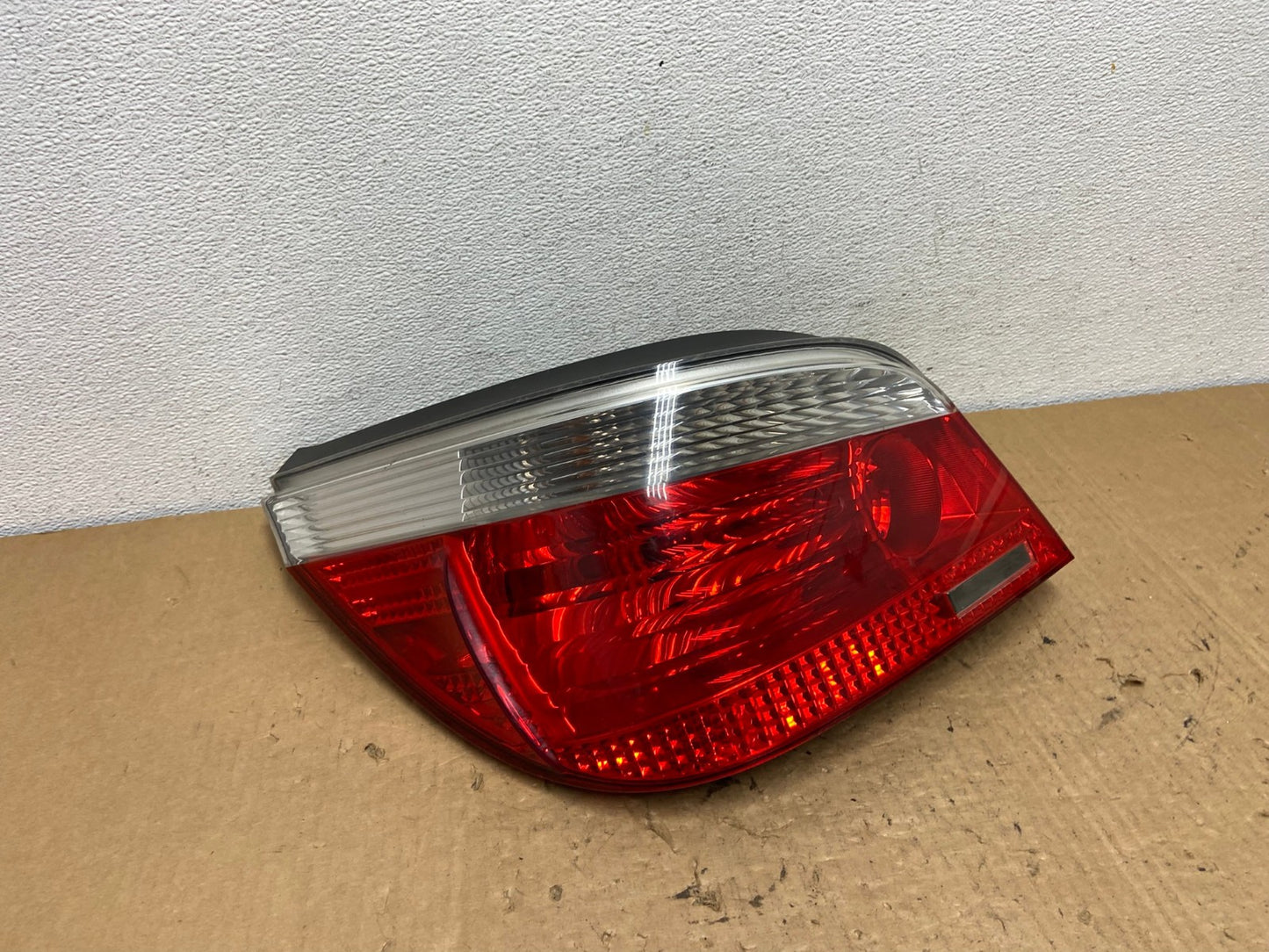 2004 - 2007 BMW 5 Series E60 Left Driver LH Side Tail Light AC8209 LK0