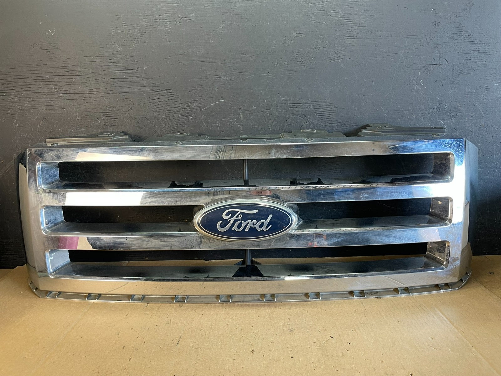 2007 to 2014 Ford Expedition Front Upper Chrome Grill Grille ad5800 DG0