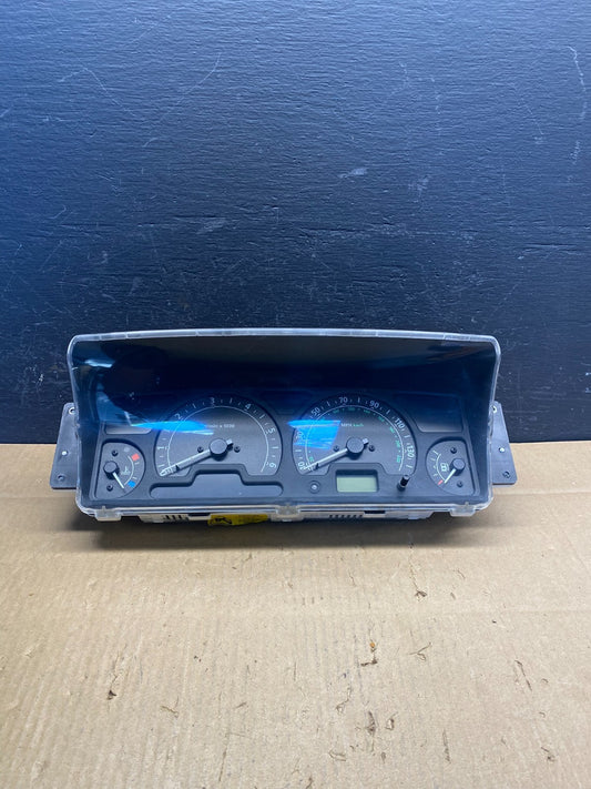 2003 2004 Land Rover Discovery Speedometer Cluster Gauge AD1605 DG0