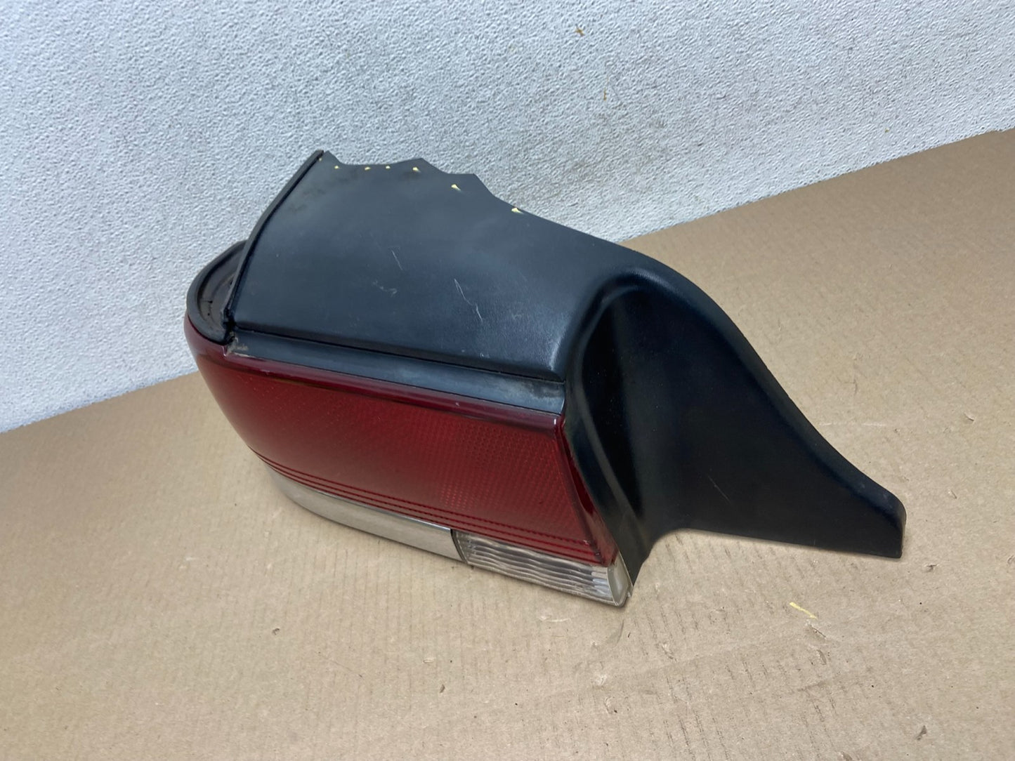 1995 - 1997 Ford Crown Victoria Left Driver LH Side Tail Light AG5855 DW1