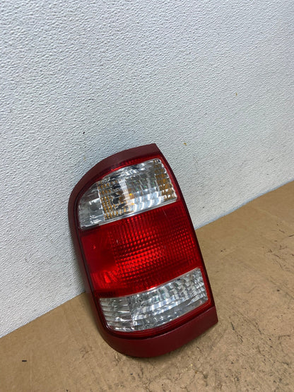 1999 to 2004 Nissan Pathfinder Left Driver Lh Side Tail light AD0572 LK2
