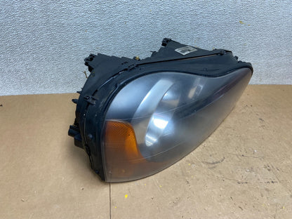 2003 to 2006 Volvo XC90 Right Passenger Rh Side Headlight Halogen Z7623 DW2