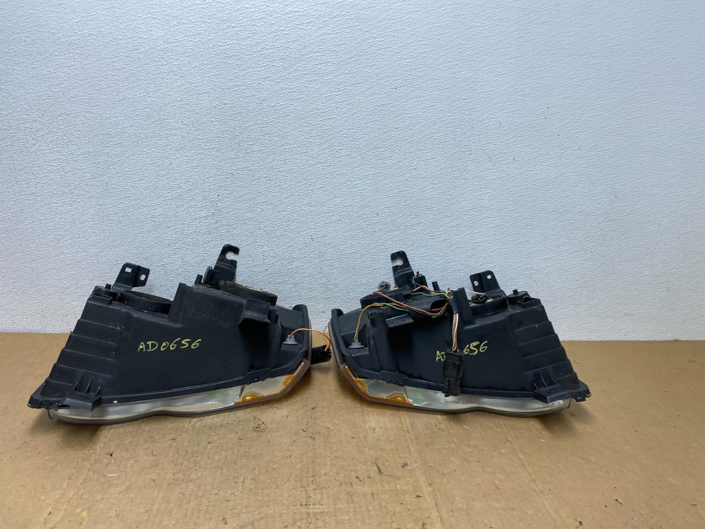2008-2010 Jeep Grand Cherokee Left+Right Set Halogen Headlights AD0656 DW5