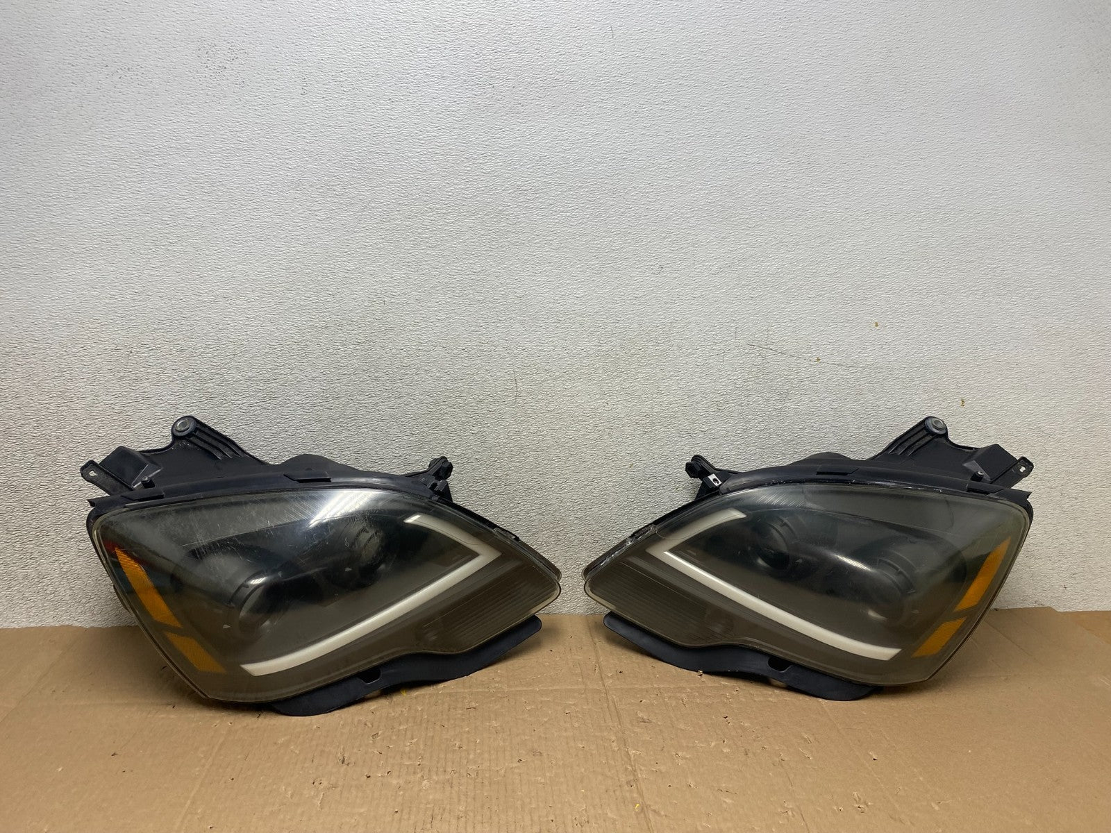 2007 to 2012 Gmc Acadia Left +Right Set Black LED Headlights  T5707 DG0