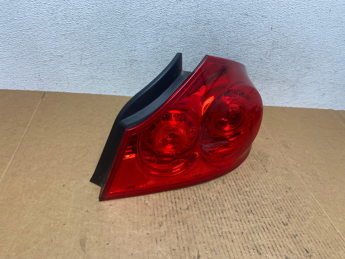 2007 to 2013 Infiniti G35 G37 Sedan Right Passenger Rh Tail Light AE0443 LK2