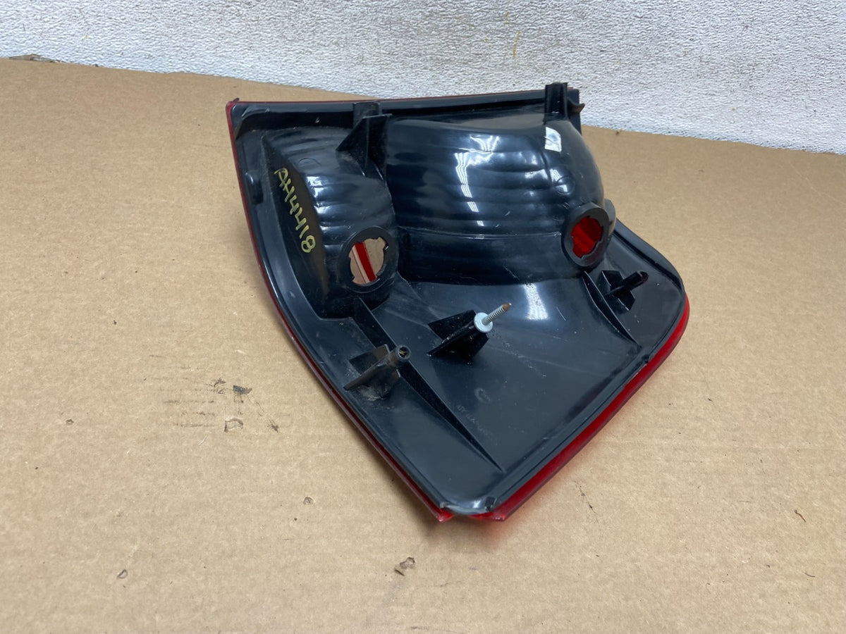 2002 to 2005 Ford Explorer Left Driver Lh Side Tail light AH4418 DW5