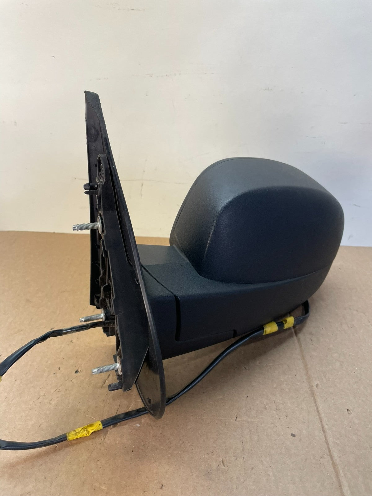 2007 to 2013 Chevrolet Tahoe Silverado Suburban Left Driver Mirror AH6213 DW1
