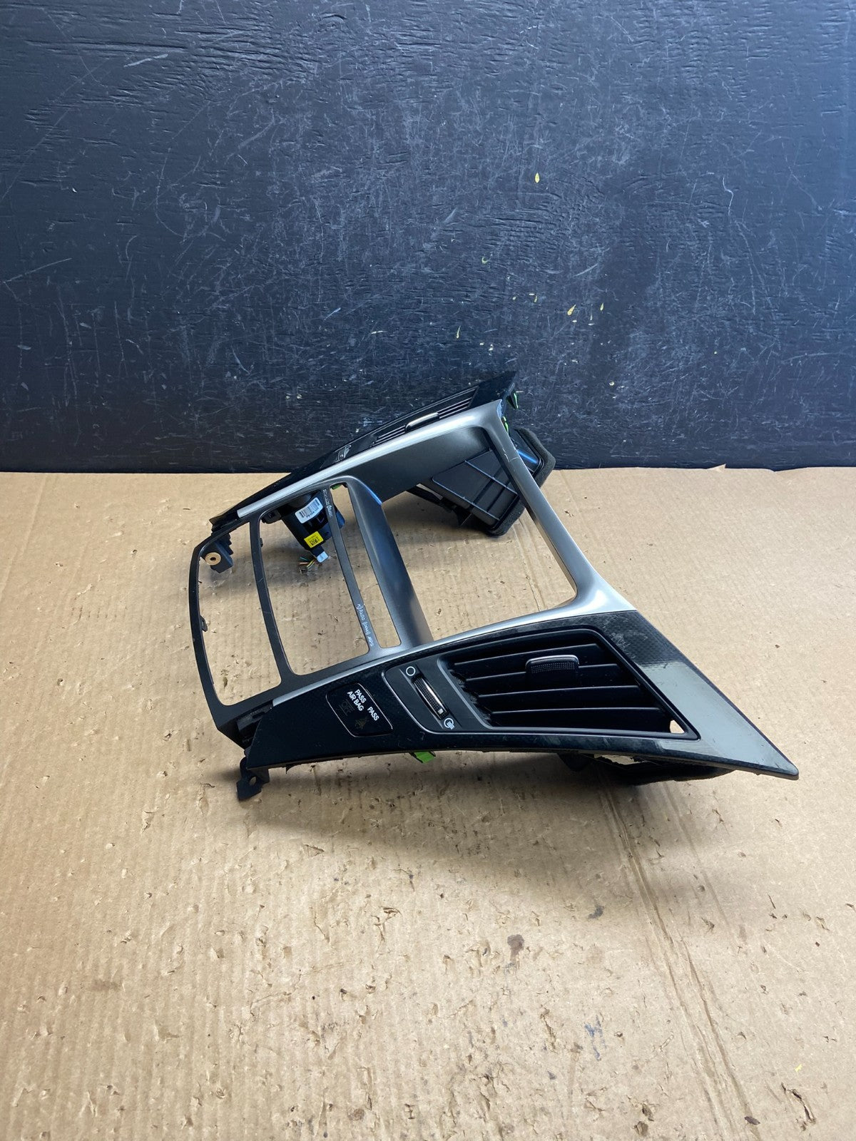 2011 - 2014 Hyundai Sonata Center Radio Climate Control Air Vent Bezel ae4150 DG2