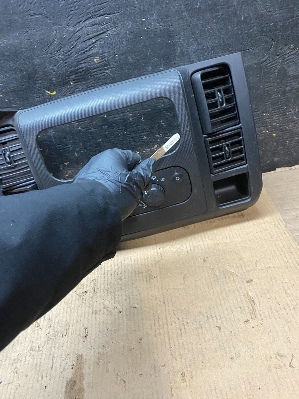 2001 2004 Dodge Dakota Speedometer Climate Control Radio Panel Bezel X3173 DG3