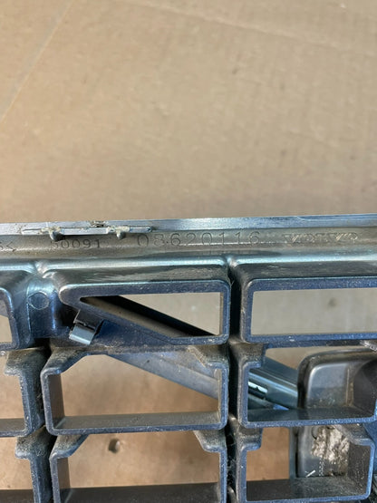 2005 2006 2007 Volvo S40 Front Upper Grille Grill 08620116 OEM AC2241 DG4