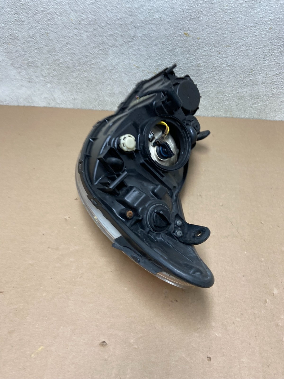 2007 2008 2009 2010 Hyundai Elantra Right Passenger Side Headlight OEM AB4990 DW5