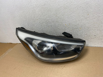 2014 to 2017 Hyundai Tucson Right Passenger RH Side Headlight AH0915 DG2