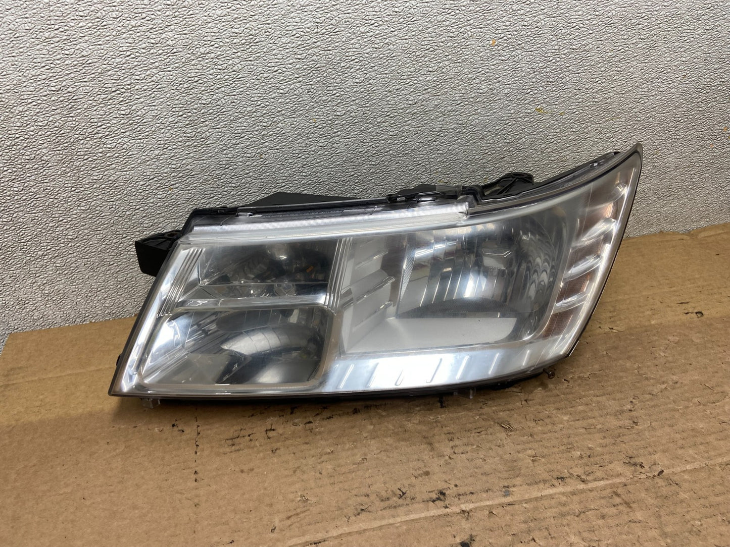 2009 to 2017 Dodge Journey Headlight Left Driver Lh Side Halogen Oem AB3330 DW0