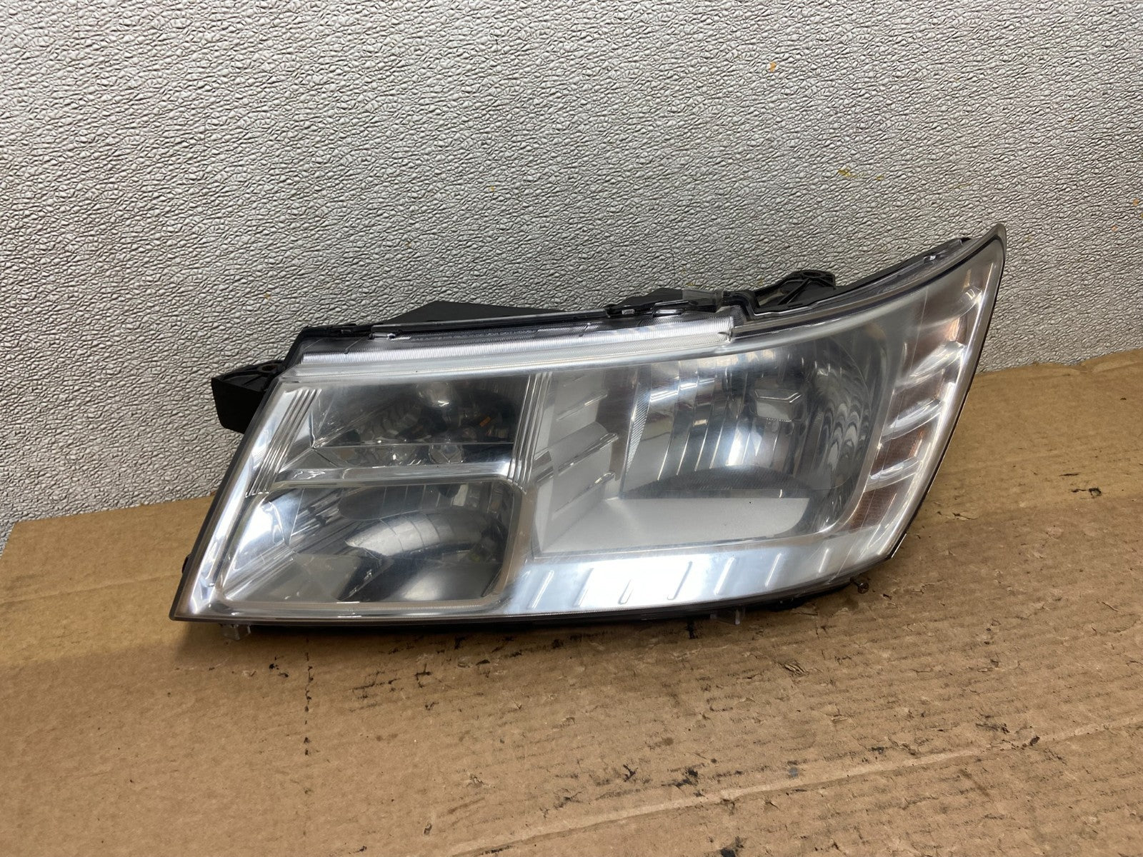 2009 to 2017 Dodge Journey Headlight Left Driver Lh Side Halogen Oem AB3330 DW0