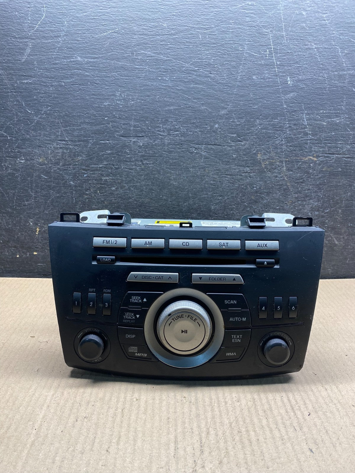 2010 to 2011 Mazda 3 Radio Cd Player BBM266AR0A ai9956 DG0