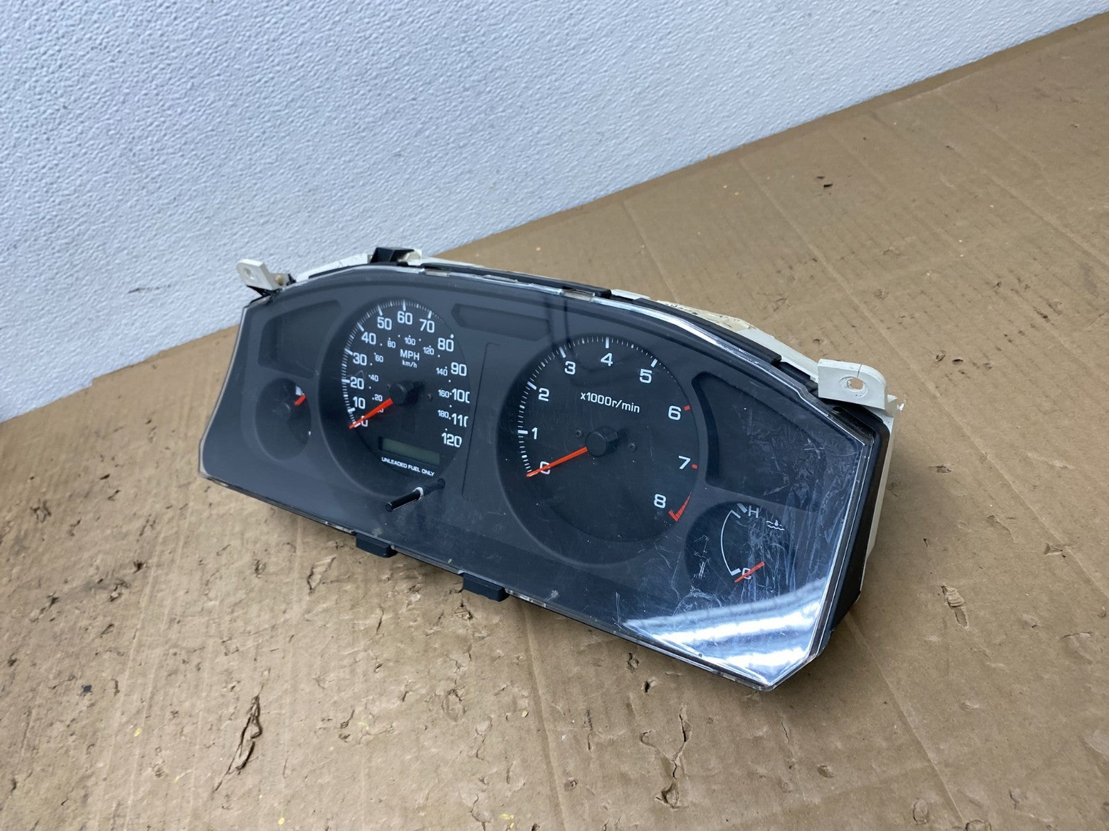 1998 to 1999 Nissan Frontier Xterra Speedometer Instrument Cluster AC02661