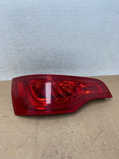 2010 - 2015 Audi Q7 Left Driver LH Side Tail Light AG5317 LK0