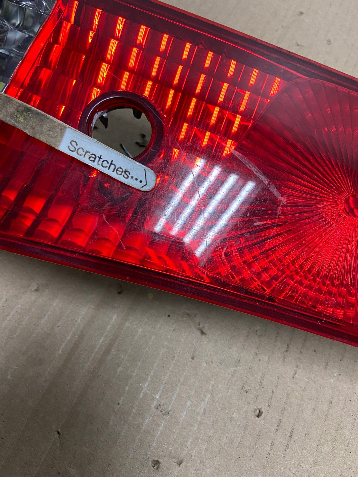 2000-2001 Toyota Camry Tail Light Right Passenger Rh Side Inner AE9474 LK3