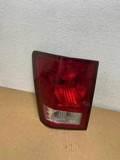 2007 to 2010 Jeep Grand Cherokee Left Driver Lh Tail Light AD0752 LK0