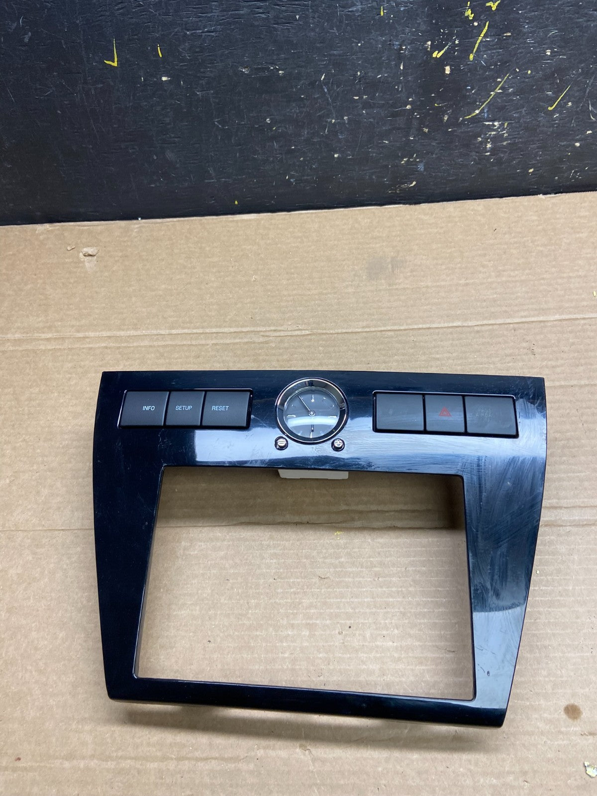 2006 to 2009 Ford Fusion Center Dash Radio Clock Bezel Trim OEM W0240 DG0