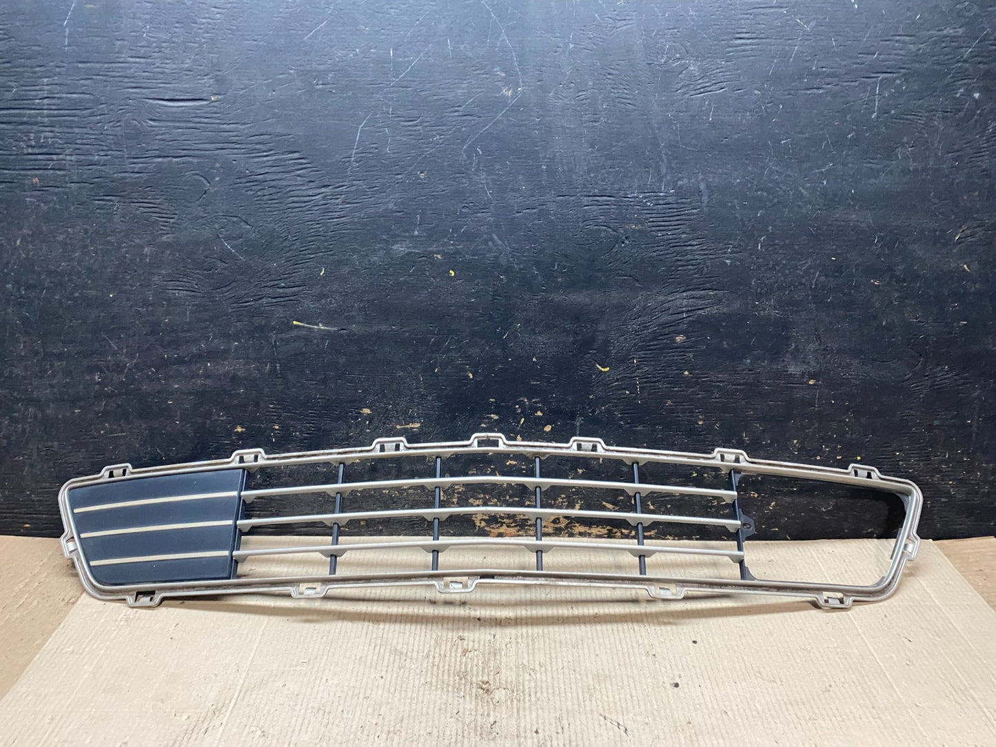 2009 to 2012 Lincoln MKS Front Lower Grille Grill Oem X2882 DG0