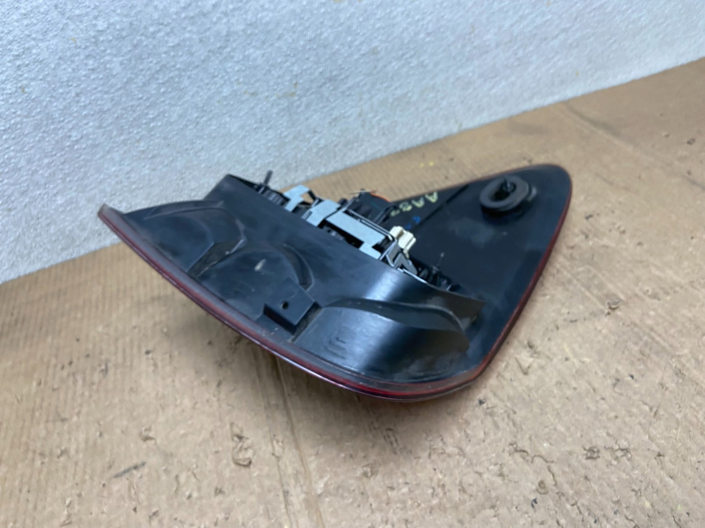 2009 to 2011 Mercedes ML350 ML-Class Right Passenger RH Tail Light AA8362 DW5